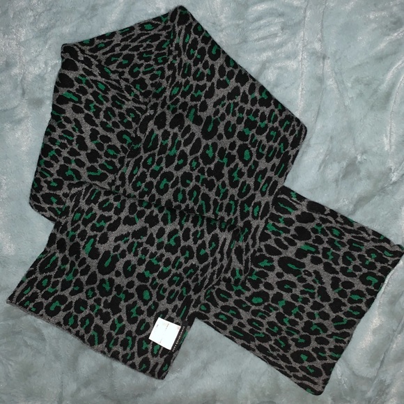 Christopher Kane Accessories - Christopher Kane cashmere scarf